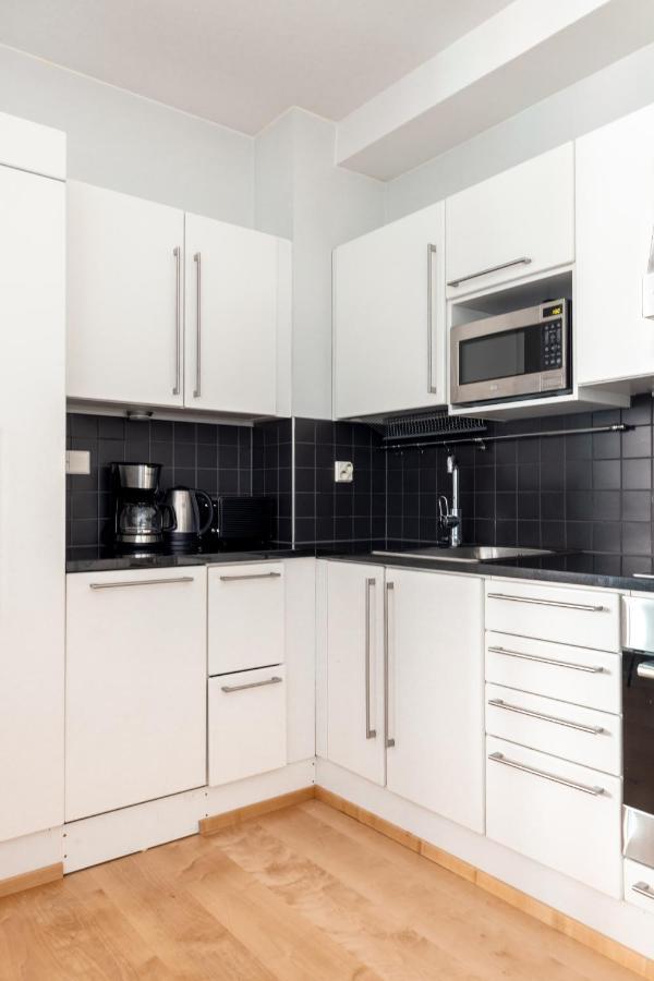 2Ndhomes Stylish 1Br Home With Balcony And Sauna In Kamppi Center Хельсинки Экстерьер фото