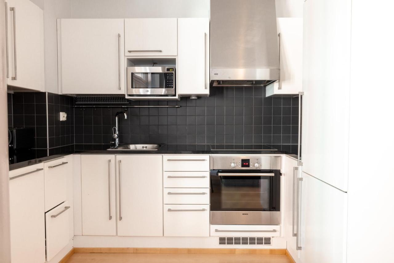 2Ndhomes Stylish 1Br Home With Balcony And Sauna In Kamppi Center Хельсинки Экстерьер фото